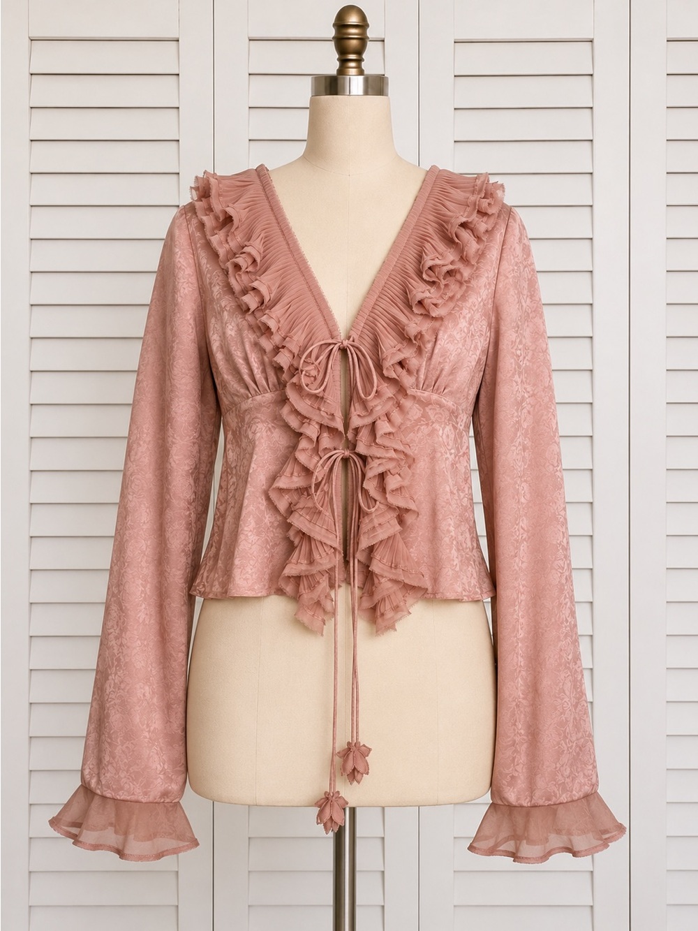 En Saison Dusty Rose Ruffled Lace Blouse. NWOT